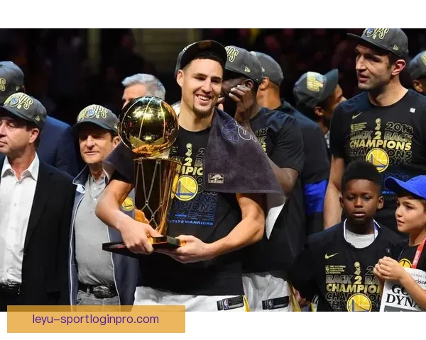 克莱·汤普森女友梅根演出突发身体不适紧急送医